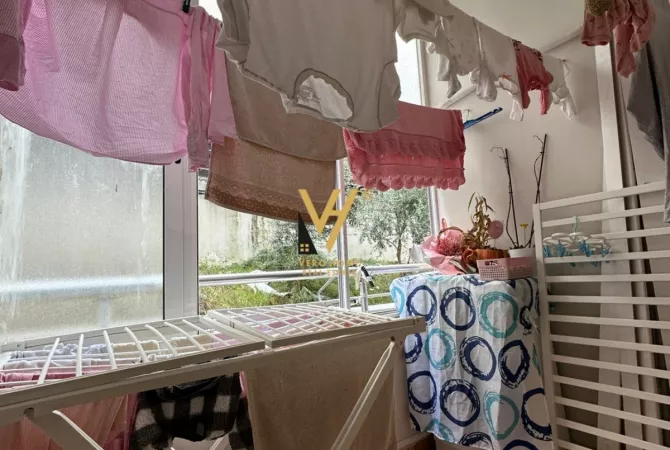 Shtepi ne shitje Apartament ne Tirane, 2+1, Mobilimi E mobiluar, Pagesa 179,000  Euro.