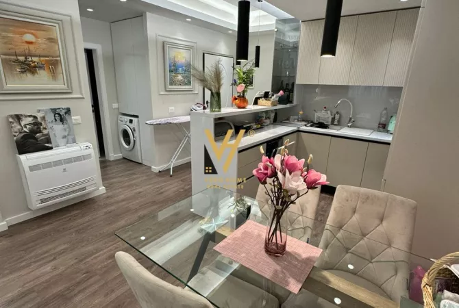 Shtepi ne shitje Apartament ne Tirane, 2+1, Mobilimi E mobiluar, Pagesa 179,000  Euro.