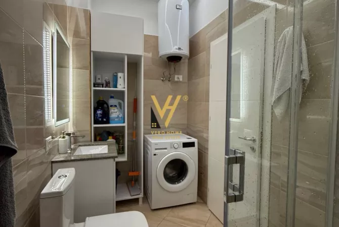 Shtepi ne shitje Apartament ne Tirane, 2+1, Mobilimi E mobiluar, Pagesa 300,000  Euro.