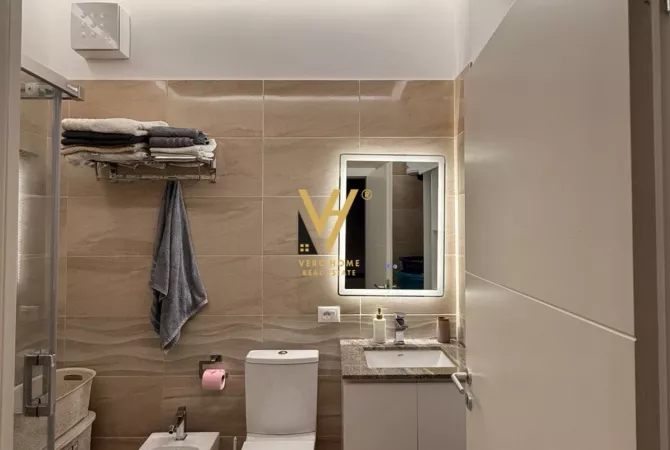 Shtepi ne shitje Apartament ne Tirane, 2+1, Mobilimi E mobiluar, Pagesa 300,000  Euro.