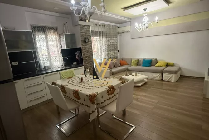Shtepi me qera 2+1 ne Tirane - 50,000 Leke