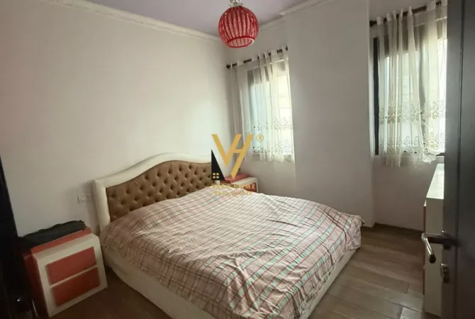 Shtepi me qera 2+1 ne Tirane - 50,000 Leke
