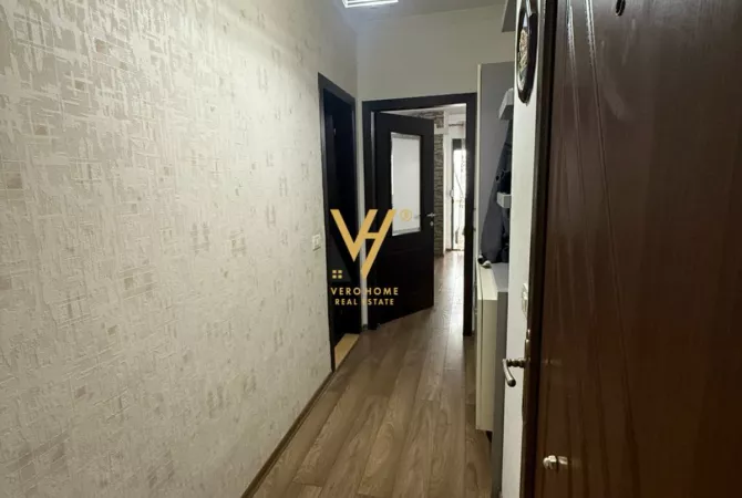 Shtepi me qera Apartament ne Tirane, 2+1, Mobilimi E mobiluar, Pagesa 50,000  Leke.