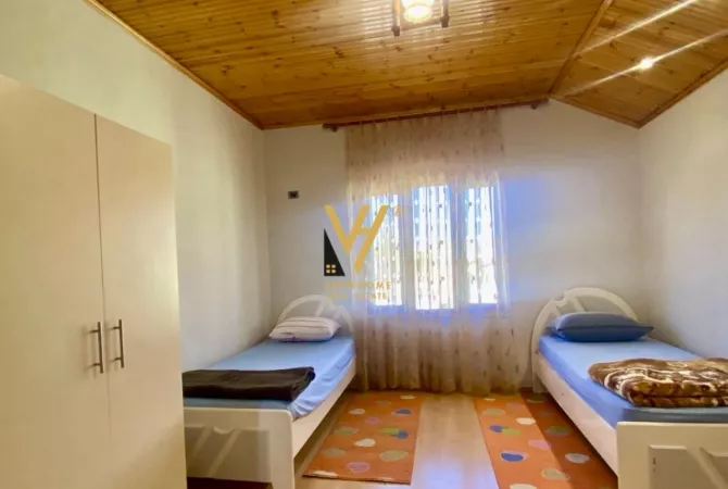 Shtepi me qera Shtepi Private ne Tirane, 2+1, Mobilimi E mobiluar, Pagesa 500  Euro.