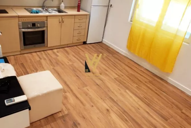 Shtepi me qera Apartament ne Tirane, 2+1, Mobilimi E mobiluar, Pagesa 650  Euro.