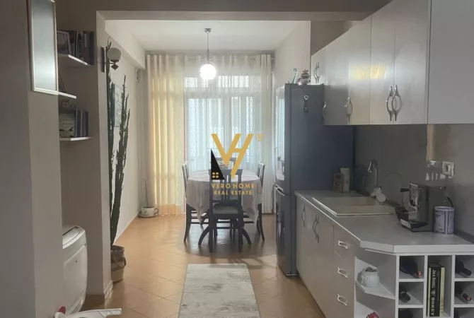 Shtepi ne shitje Apartament ne Pogradec, 2+1, Mobilimi E mobiluar, Pagesa 90,000  Euro.