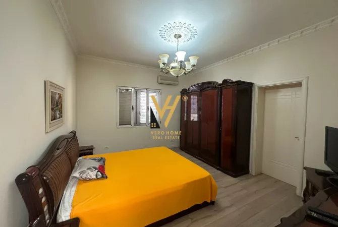 Shtepi me qera Apartament ne Tirane, 2+1, Mobilimi E mobiluar, Pagesa 700  Euro.