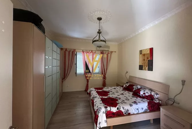 Shtepi me qera Apartament ne Tirane, 2+1, Mobilimi E mobiluar, Pagesa 700  Euro.