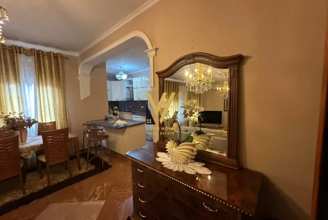 Shtepi me qera Apartament ne Tirane, 2+1, Mobilimi E mobiluar, Pagesa 80,000  Leke.