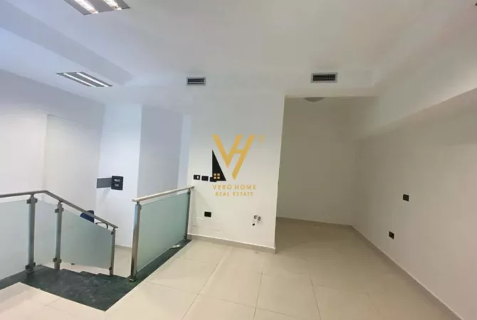 Ambiente Commerciale in Affitto 1+1 a Tirana - 25,000 Leke
