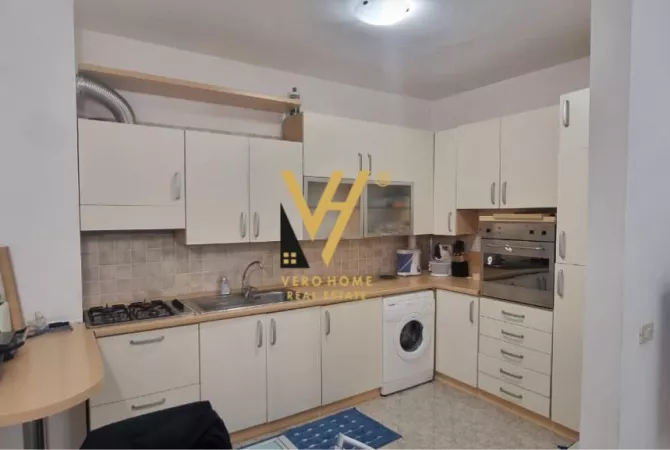 Shtepi me qera 2+1 ne Tirane - 650 Euro