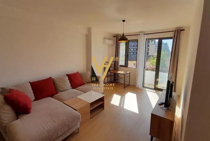 Shtepi me qera 1+1 ne Tirane - 59,000 Leke