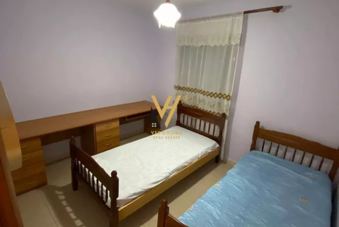 Shtepi me qera Apartament ne Tirane, 3+1, Mobilimi E mobiluar, Pagesa 50,000  Leke.