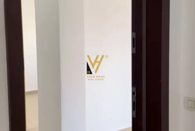 Ambjent biznesi me qera 3+1 ne Tirane - 350 Euro