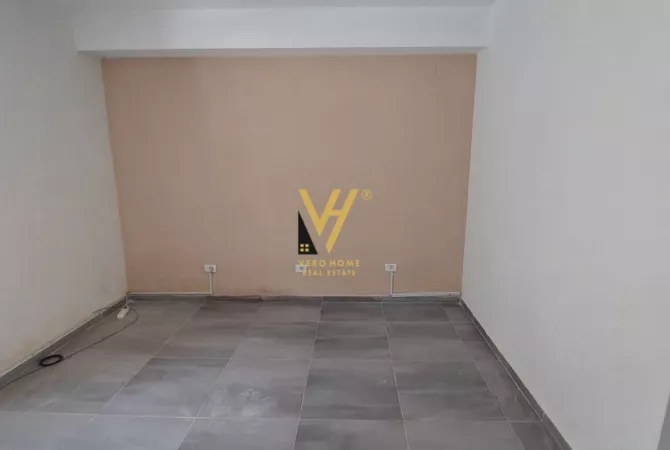 Ambient biznesi me qera 1+1 ne Tirane - 45,000 Leke