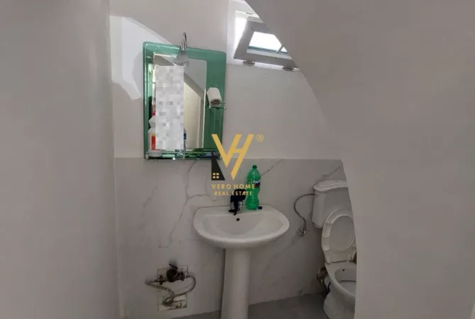 Ambient biznesi me qera 1+1 ne Tirane - 45,000 Leke