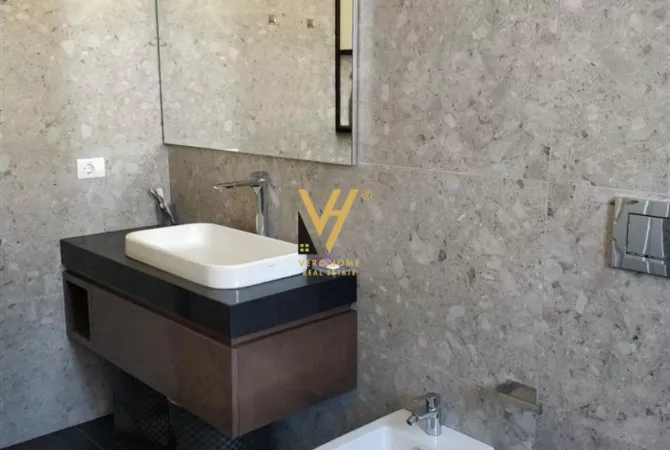 Shtepi me qera Apartament ne Tirane, 2+1, Mobilimi E mobiluar, Pagesa 1,100  Euro.