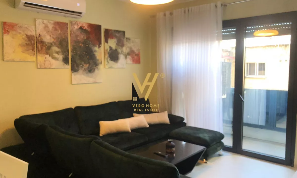 Shtepi me qera Apartament ne Tirane, 2+1, Mobilimi E mobiluar, Pagesa 1,000  Euro.