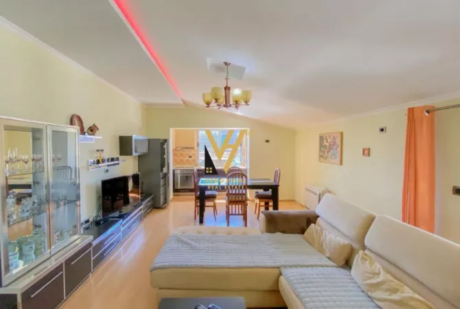 Shtepi me qera Apartament ne Tirane, 2+1, Mobilimi E mobiluar, Pagesa 70,000  Leke.