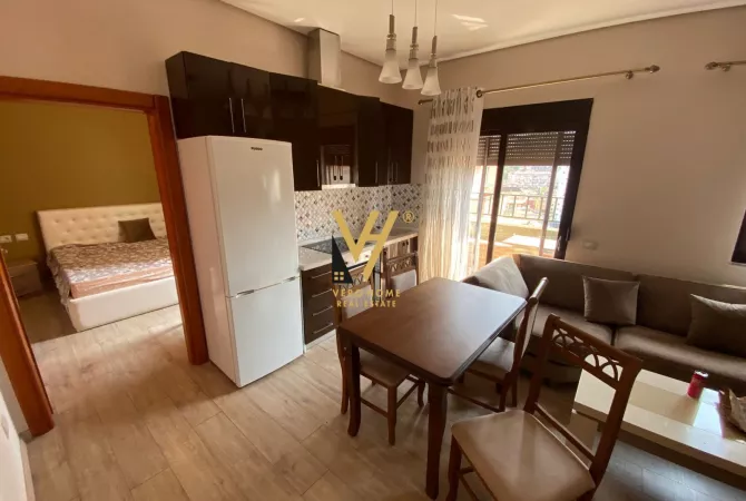 Shtepi me qera 1+1 ne Tirane - 650 Euro