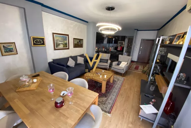 Shtepi ne shitje 2+1 ne Tirane - 300,000 Euro