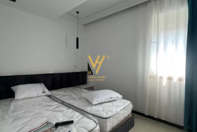 Shtepi ne shitje Apartament ne Tirane, 3+1, Mobilimi E mobiluar, Pagesa 360,000  Euro.