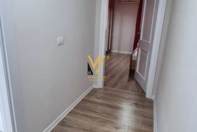 Shtepi ne shitje Apartament ne Tirane, 1+1, Mobilimi E mobiluar, Pagesa 118,000  Euro.