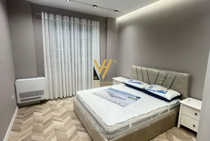 Shtepi ne shitje Apartament ne Tirane, 2+1, Mobilimi E mobiluar, Pagesa 360,000  Euro.