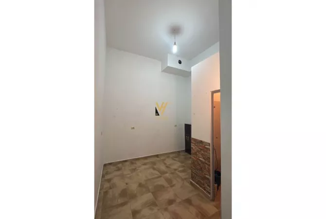 Ambjent biznesi me qera 1+1 ne Tirane - 350 Euro