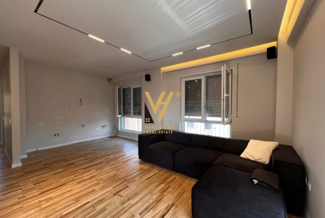 Shtepi ne shitje 2+1 ne Tirane - 380,000 Euro
