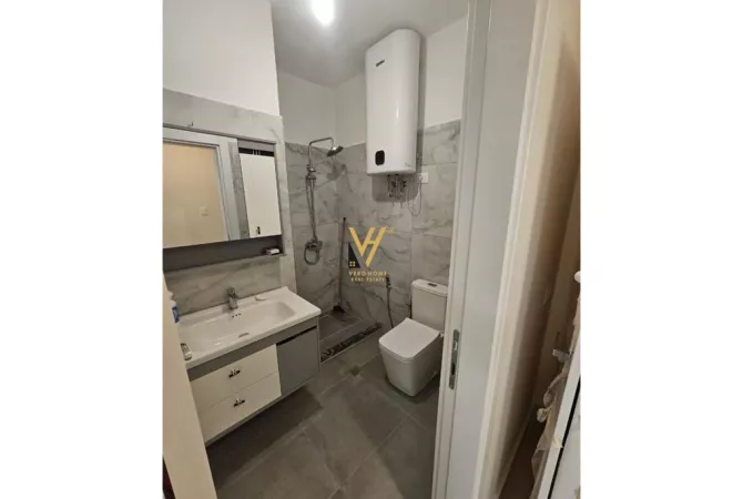 Shtepi me qera Apartament ne Tirane, 2+1, Mobilimi Pjeserisht e mobiluar, Pagesa 450  Euro.