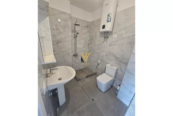 Shtepi me qera Apartament ne Tirane, 2+1, Mobilimi Pjeserisht e mobiluar, Pagesa 450  Euro.