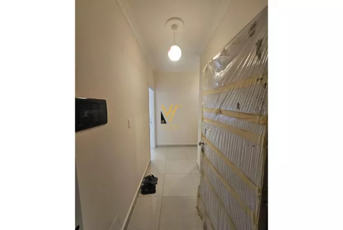 Shtepi me qera Apartament ne Tirane, 2+1, Mobilimi Pjeserisht e mobiluar, Pagesa 450  Euro.