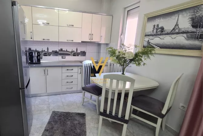 Shtepi me qera 1+1 ne Tirane - 55,000 Leke