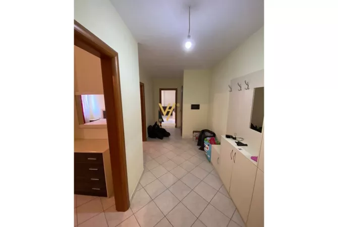 Shtepi me qera 2+1 ne Tirane - 450 Euro