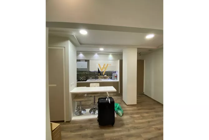 Shtepi me qera 2+1 ne Tirane - 700 Euro