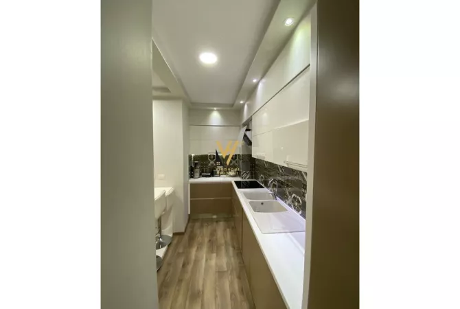 Shtepi me qera Apartament ne Tirane, 2+1, Mobilimi E mobiluar, Pagesa 700  Euro.