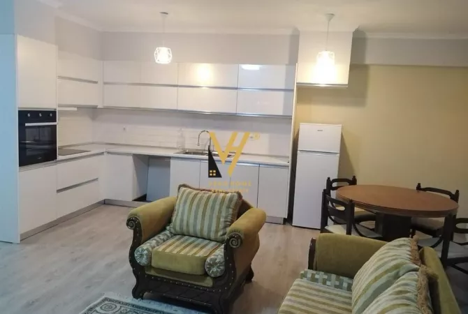 Shtepi me qera Apartament ne Tirane, 2+1, Mobilimi E mobiluar, Pagesa 600  Euro.