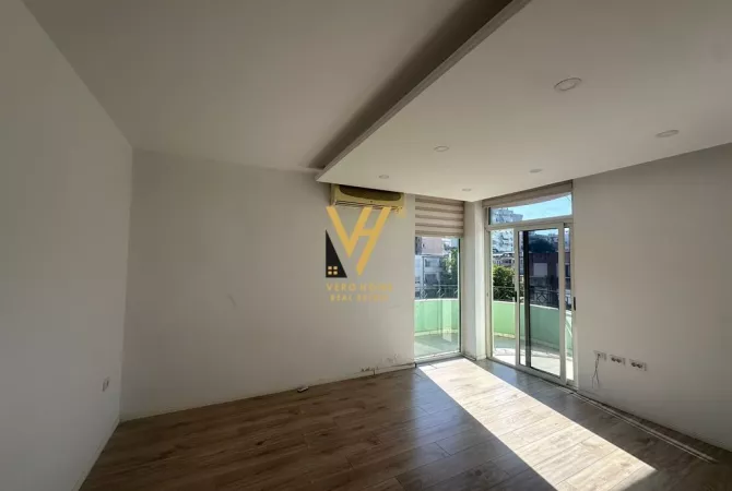 Ambient biznesi me qera 3+1 ne Tirane - 2,000 Euro