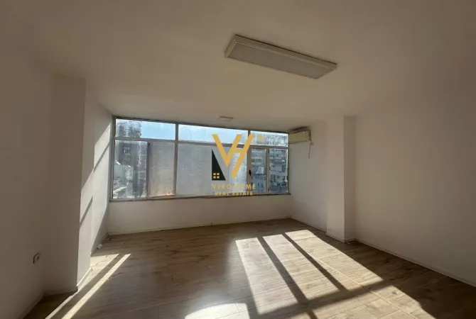 JEPET ZYRE 180 M2 ME QERA SHESHI WILLSON 2.000 EURO