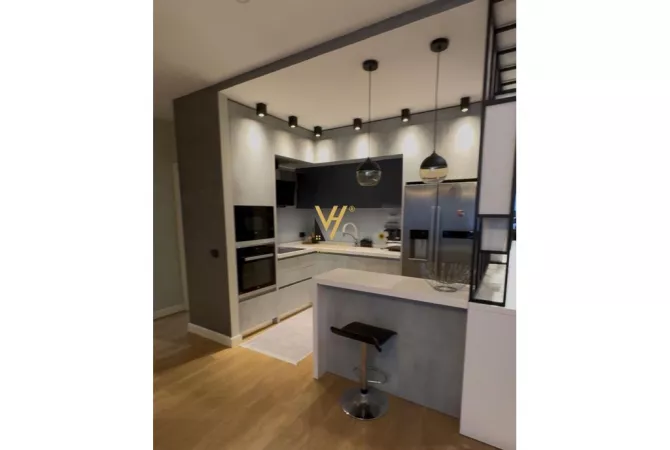 Shtepi ne shitje Apartament ne Tirane, 2+1, Mobilimi E mobiluar, Pagesa 211,000  Euro.