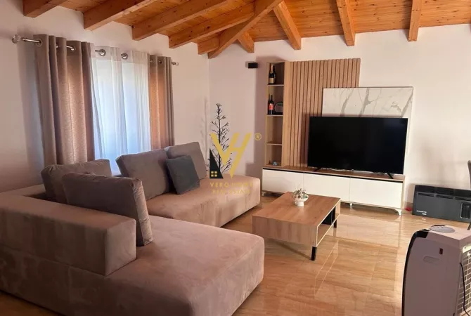 Shtepi me qera 2+1 ne Tirane - 450 Euro