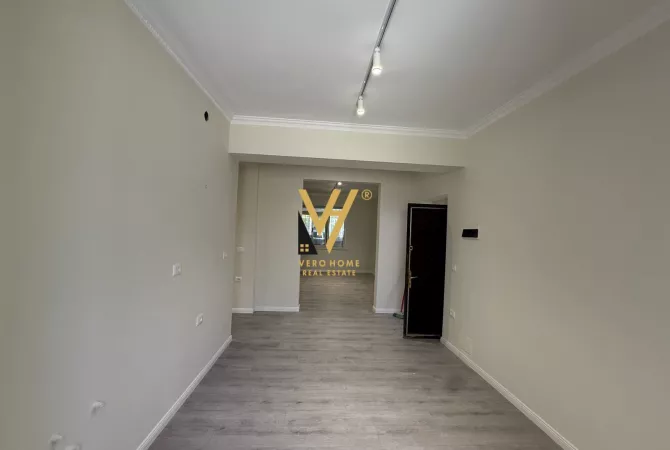 Business Property for Rent 1+1 in Tirana - 1,500 Euro