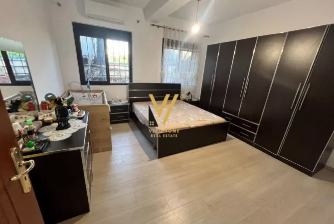 Shtepi ne shitje Shtepi Private ne Durres, 3+1, Mobilimi E mobiluar, Pagesa 190,000  Euro.