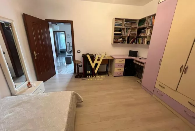 Shtepi ne shitje Shtepi Private ne Durres, 3+1, Mobilimi E mobiluar, Pagesa 190,000  Euro.