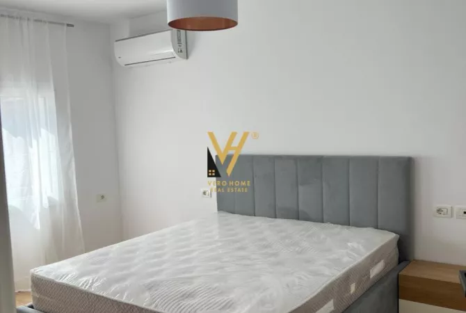 Shtepi me qera Apartament ne Tirane, 2+1, Mobilimi E mobiluar, Pagesa 950  Euro.