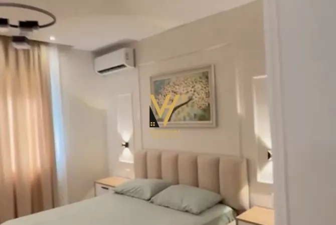 Shtepi ne shitje Apartament ne Tirane, 2+1, Mobilimi E mobiluar, Pagesa 245,000  Euro.