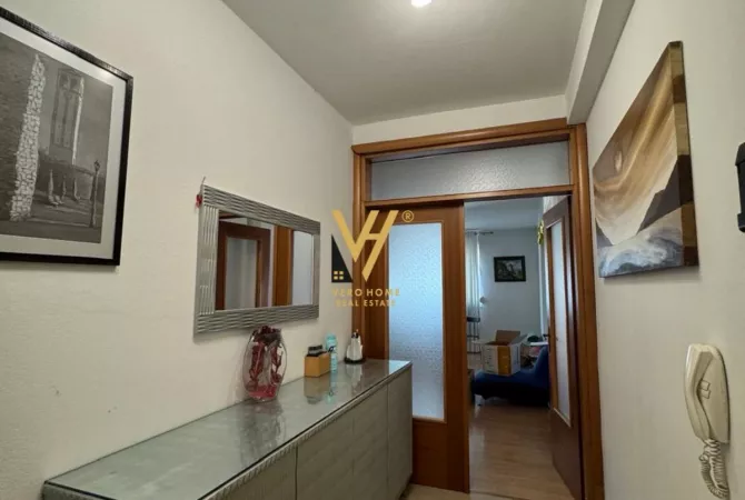 Shtepi me qera Apartament ne Tirane, 2+1, Mobilimi E mobiluar, Pagesa 600  Euro.