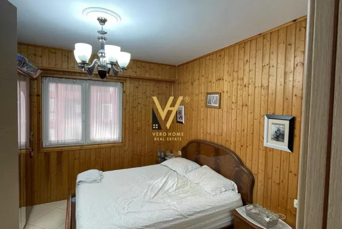 Shtepi ne shitje Apartament ne Tirane, 3+1, Mobilimi E mobiluar, Pagesa 217,000  Euro.