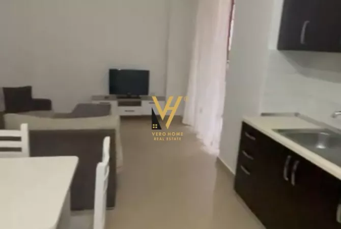 Shtepi me qera 2+1 ne Tirane - 470 Euro